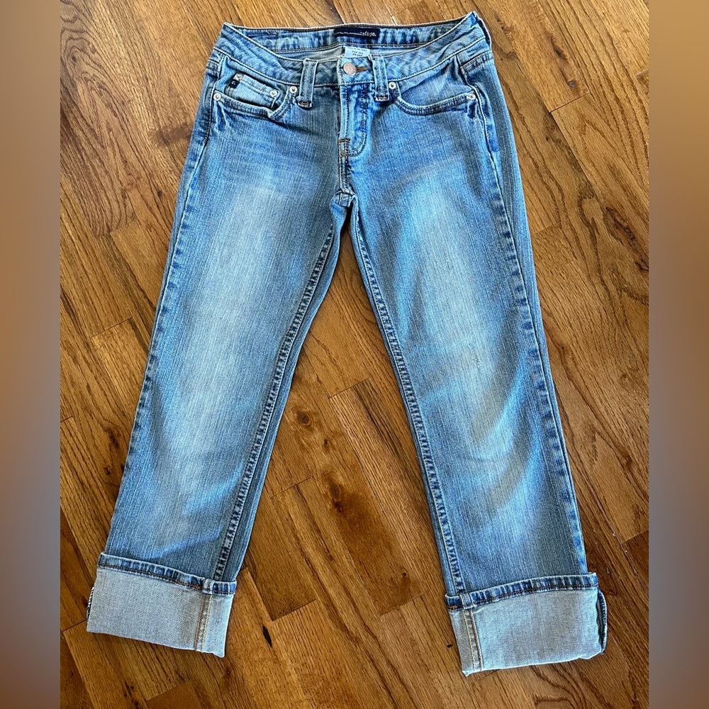 Refuge blue jean capris size 3